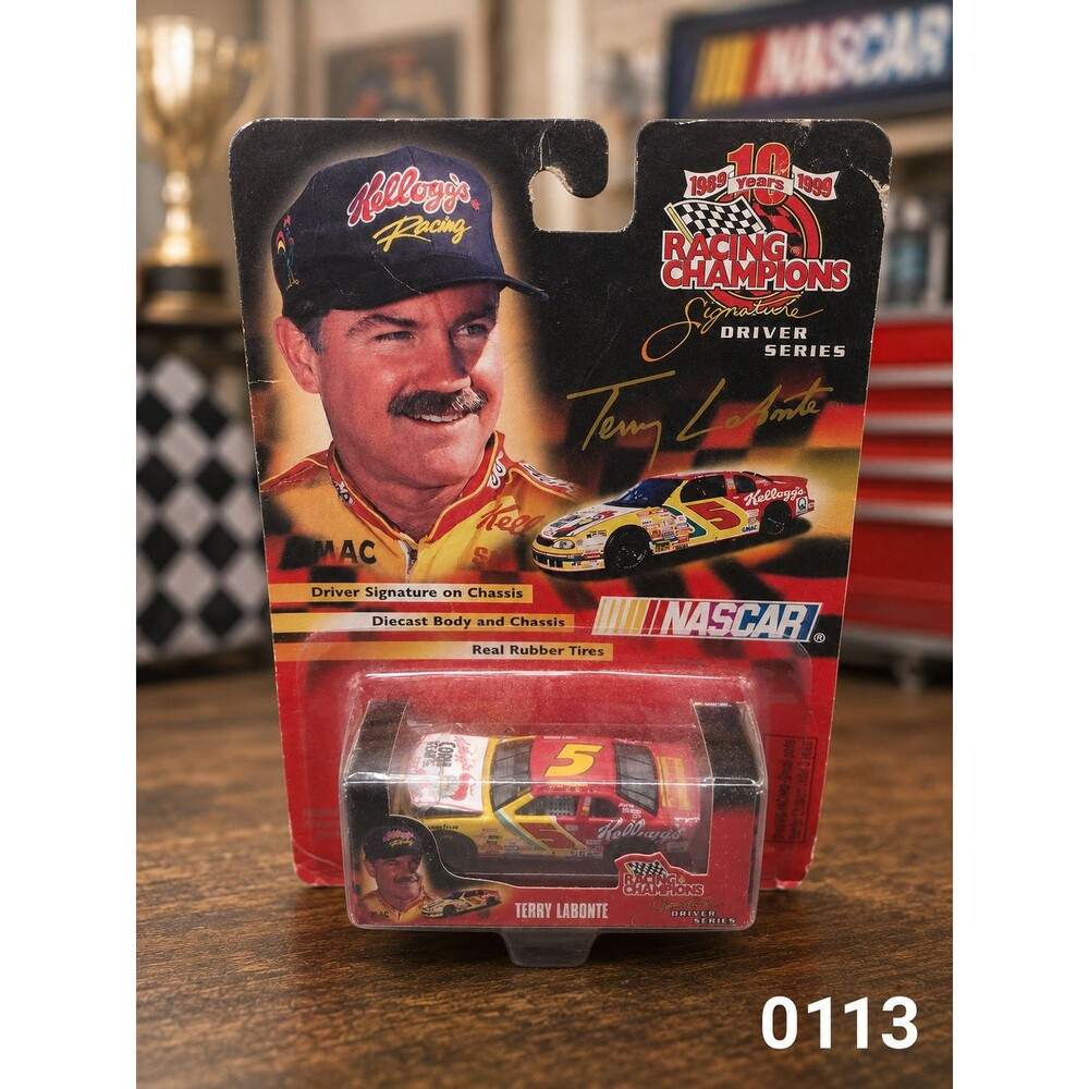 1999 Racing Champions Signature Series #5 Terry Labonte Kellogg's 1:64 NIP-0113